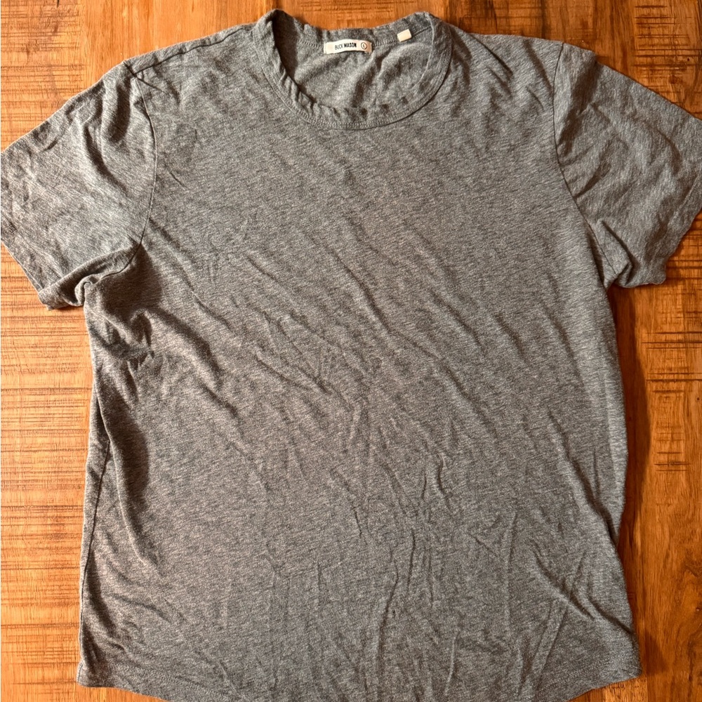 Buck Mason grey curved hem t shirt large